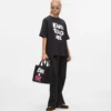 Αποκλειστικό χαλαρό T-shirt «Karl told me» Αποκλειστικό χαλαρό T-shirt «Karl told me»