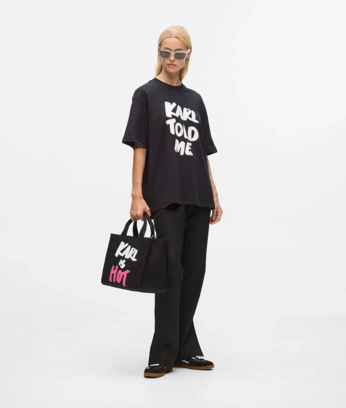 Αποκλειστικό χαλαρό T-shirt «Karl told me» Αποκλειστικό χαλαρό T-shirt «Karl told me»