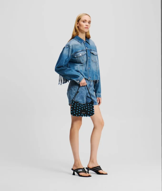 ΧΑΛΑΡΗ ΤΖΑΚΕΤΑ DENIM ΜΕ ΚΡΕΜΜΥΔΙΑ