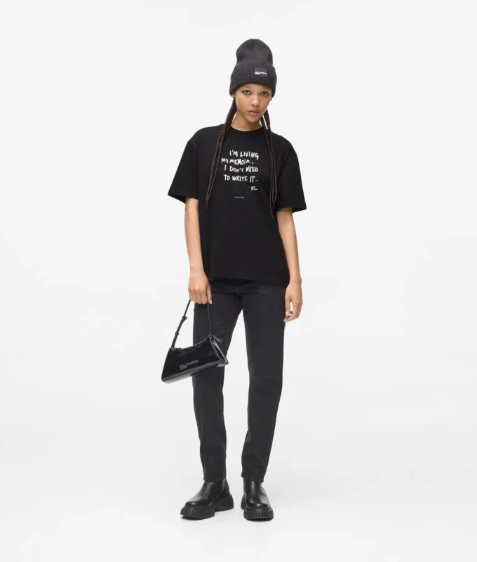 Χαλαρό T-shirt με φράση του Karl
