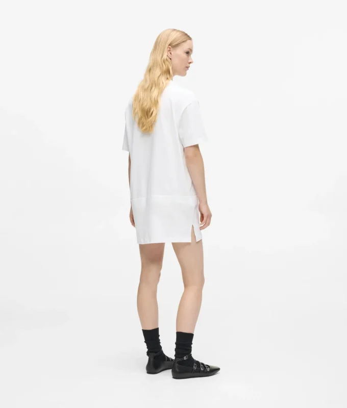 Φόρεμα T-shirt με γκράφιτι