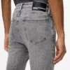 Φθαρμένα skinny τζιν Φθαρμένα skinny τζιν