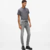 Φθαρμένα skinny τζιν Φθαρμένα skinny τζιν
