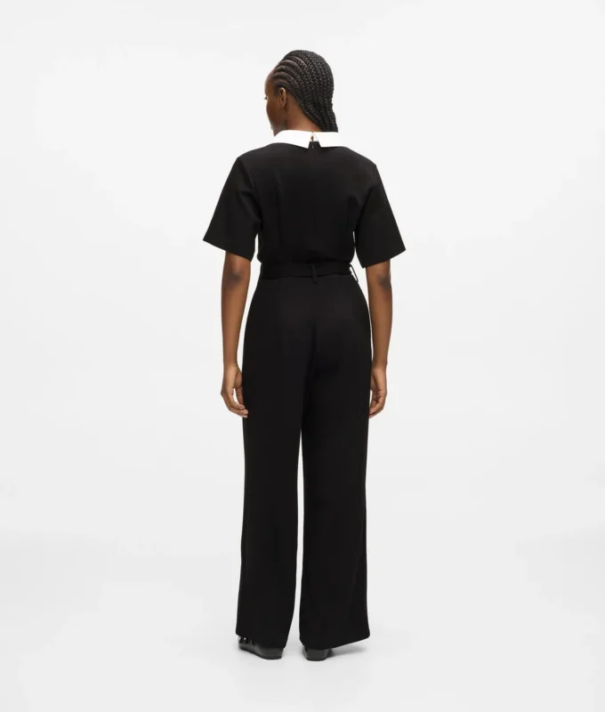 Jumpsuit με χαρακτηριστικό γιακά