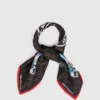 Κασκόλ Ikon Monogram με σφραγίδες ταξιδιού Κασκόλ Ikon Monogram με σφραγίδες ταξιδιού