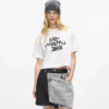 Κοντό T-shirt με γκράφιτι Κοντό T-shirt με γκράφιτι