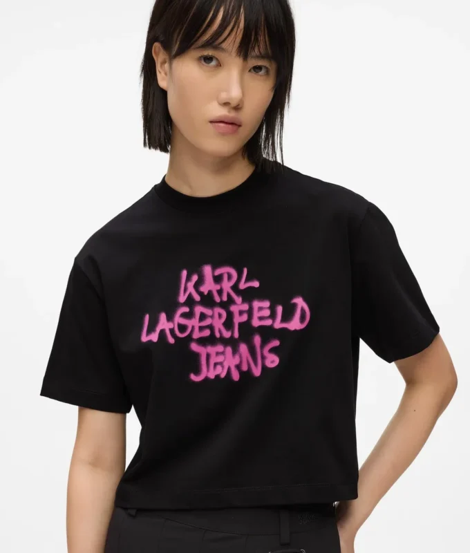 Κοντό T-shirt με γκράφιτι Κοντό T-shirt με γκράφιτι