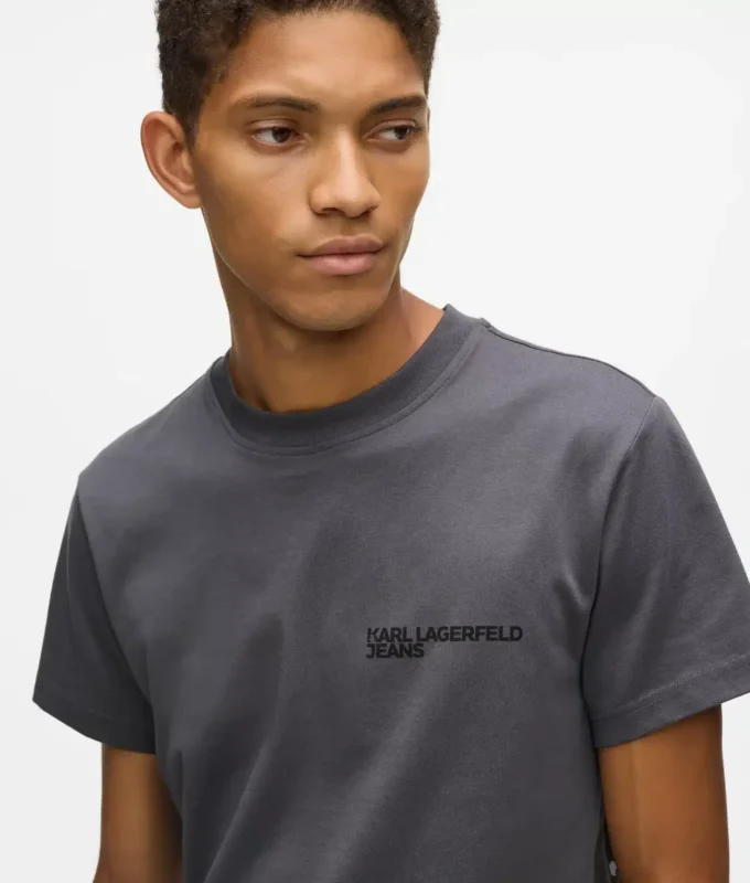 SLIM-FIT T-SHIRT