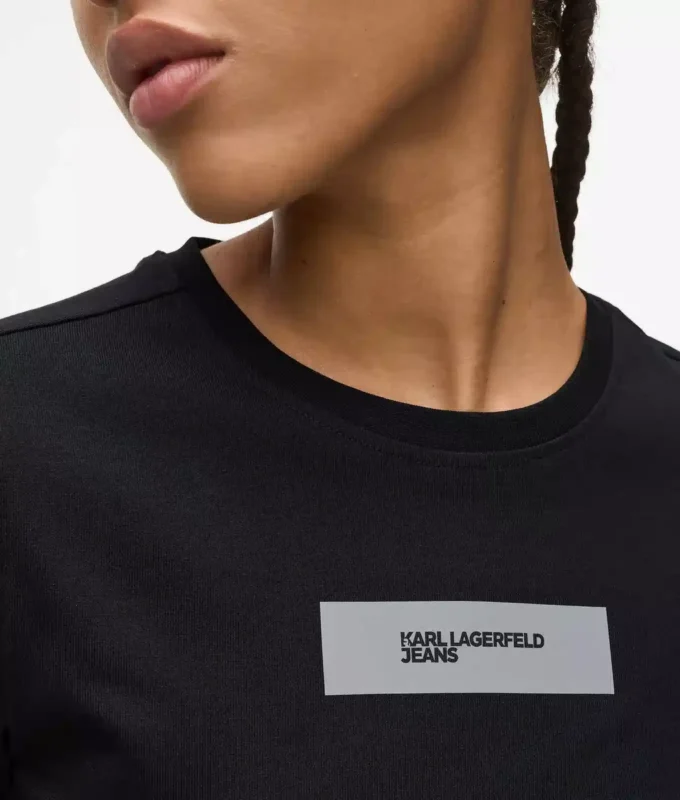 T-shirt με ανακλαστικό λογότυπο T-shirt με ανακλαστικό λογότυπο