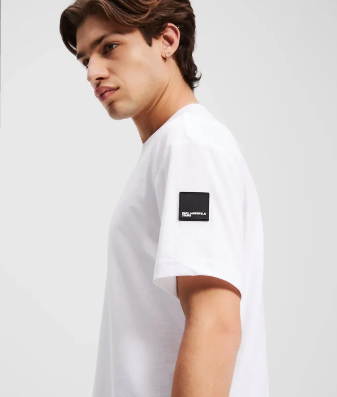 T-SHIRT ΜΕ ΛΟΓΟΤΥΠΟ T-SHIRT ΜΕ ΛΟΓΟΤΥΠΟ