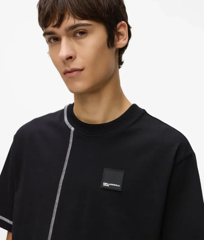 T-shirt με ραφές σε αντίθεση T-shirt με ραφές σε αντίθεση
