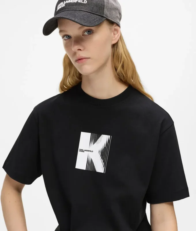 T-shirt με σχέδιο K T-shirt με σχέδιο K
