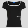 T-SHIRT ΜΕ ΤΕΤΡΑΓΩΝΟ ΛΑΙΜΟ T-SHIRT ΜΕ ΤΕΤΡΑΓΩΝΟ ΛΑΙΜΟ